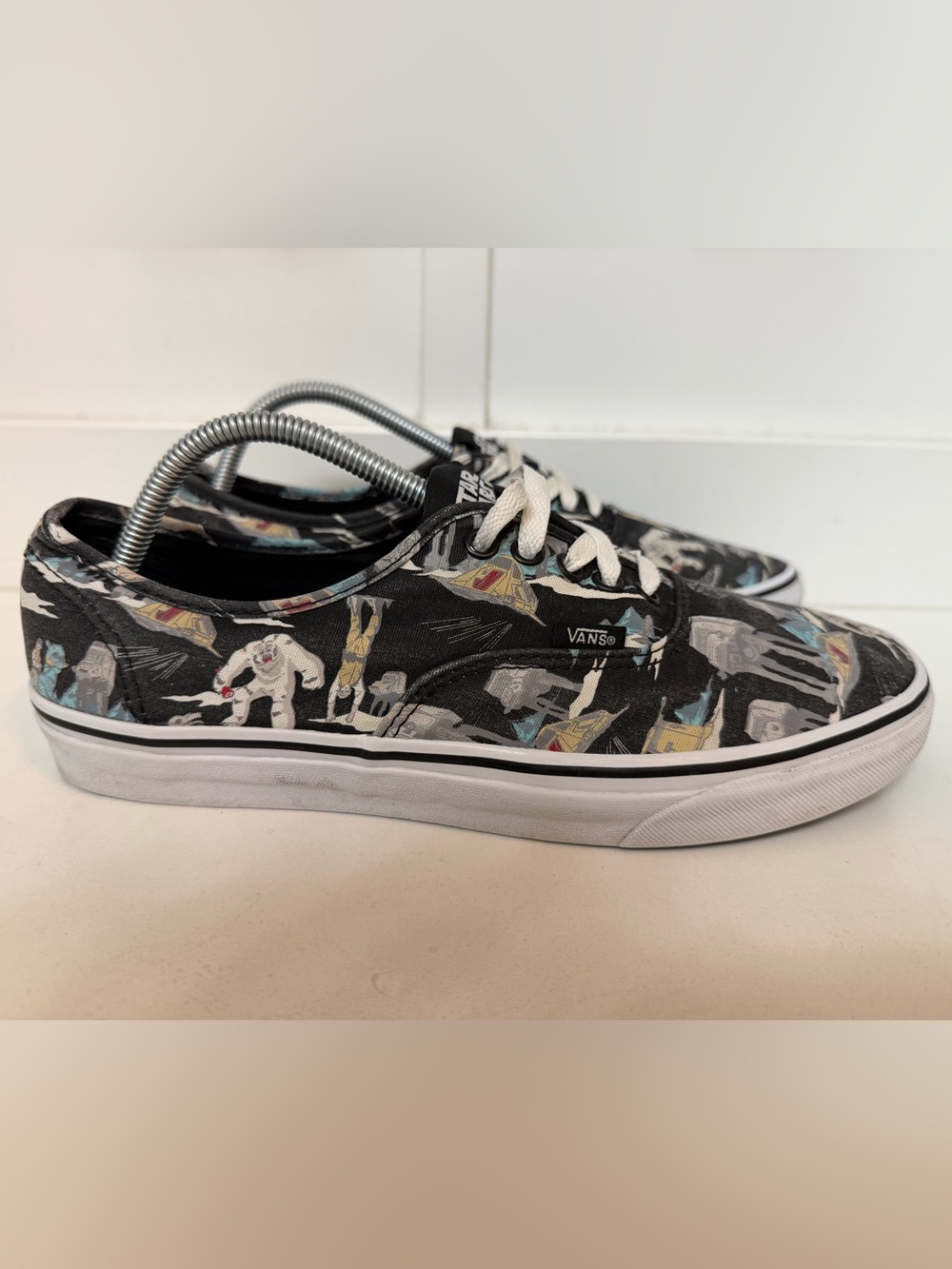 VANS Authentic X Star Wars Dark Side Hoth Empire Strikes Back Men’s Size 10.5